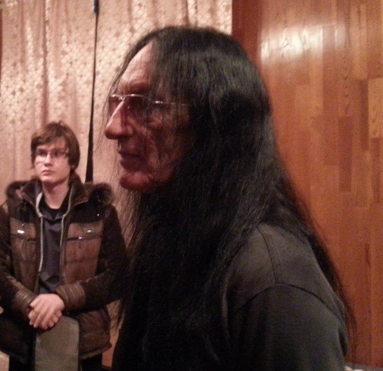 33 Ken Hensley
